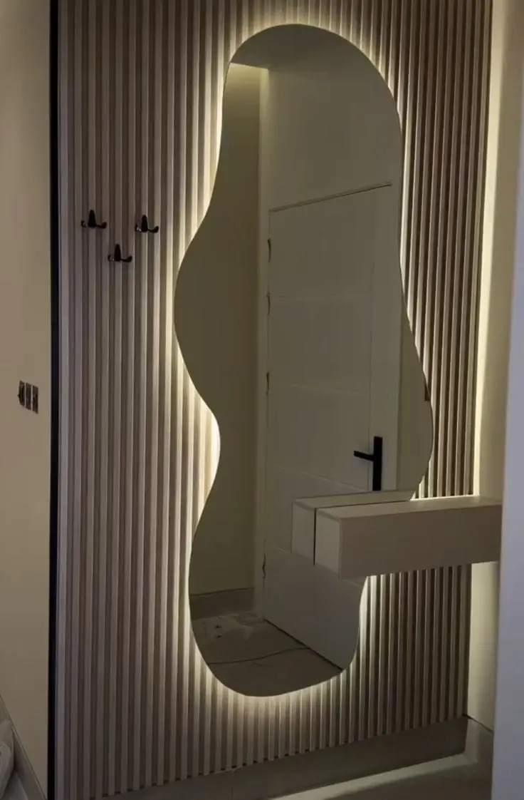 جدار مرايا فاخر مع إضاءة LED